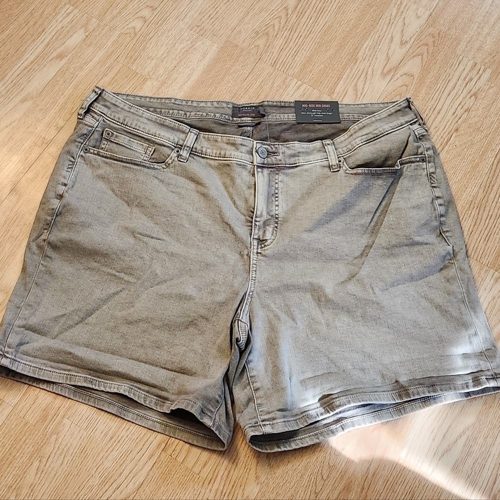 Torrid - Picture 13 of 16